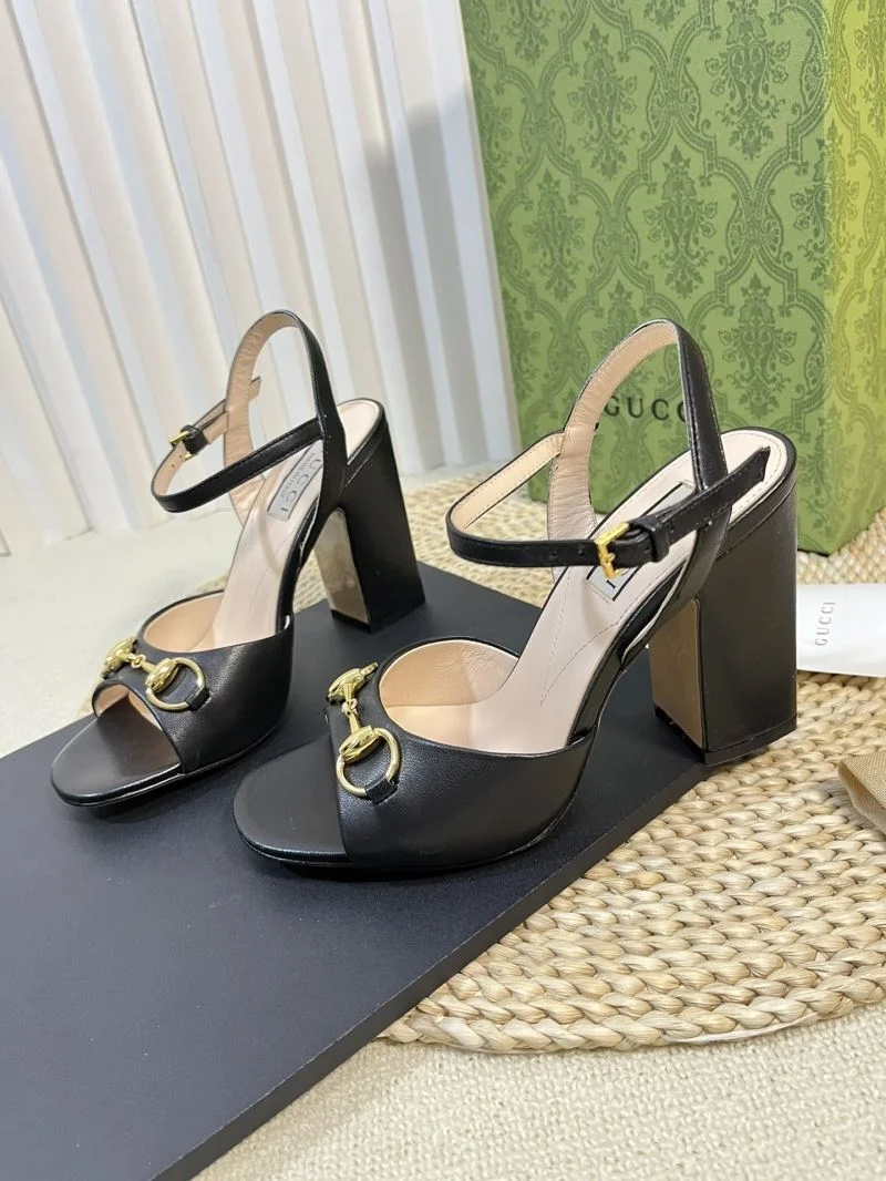 Gucci Sandals Supportive 25011