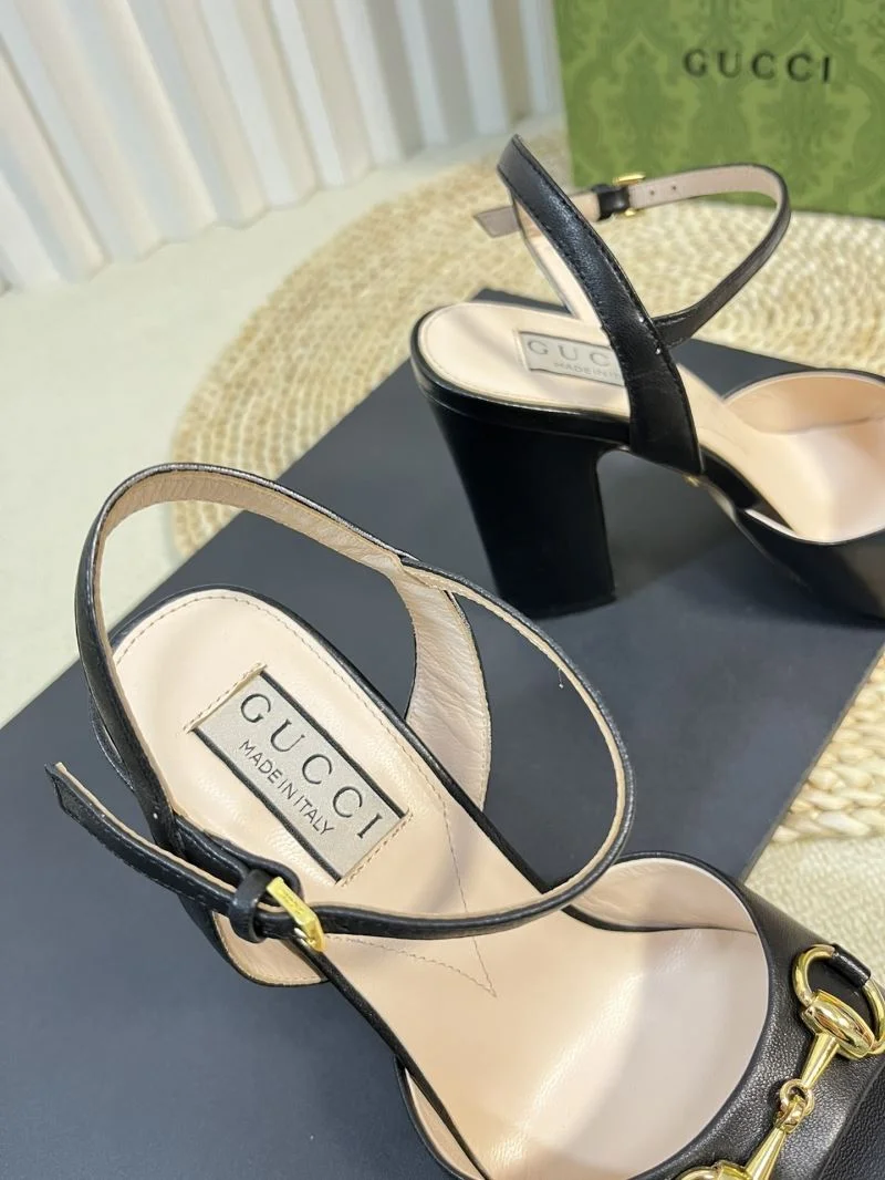 Gucci Sandals Supportive 25011