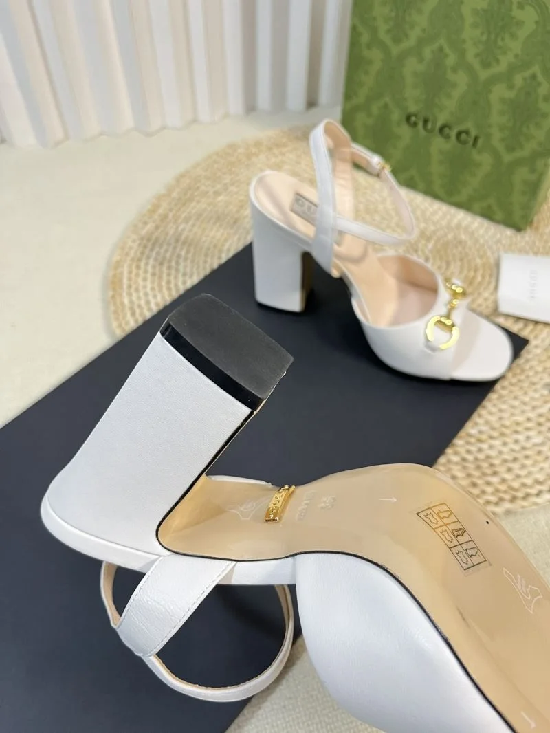 Lightweight Gucci Sandals 25012