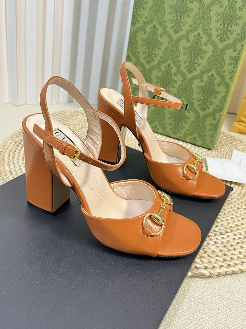 Sporty Gucci Sandals 25032