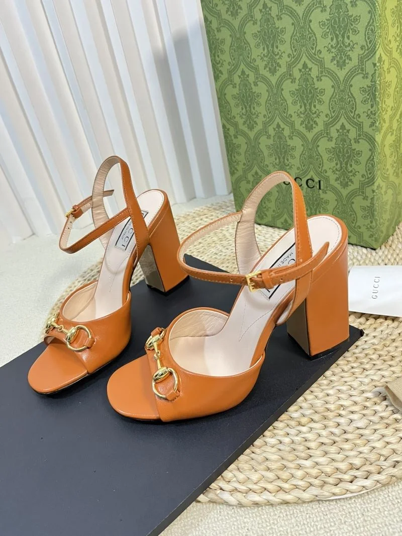 Sporty Gucci Sandals 25032