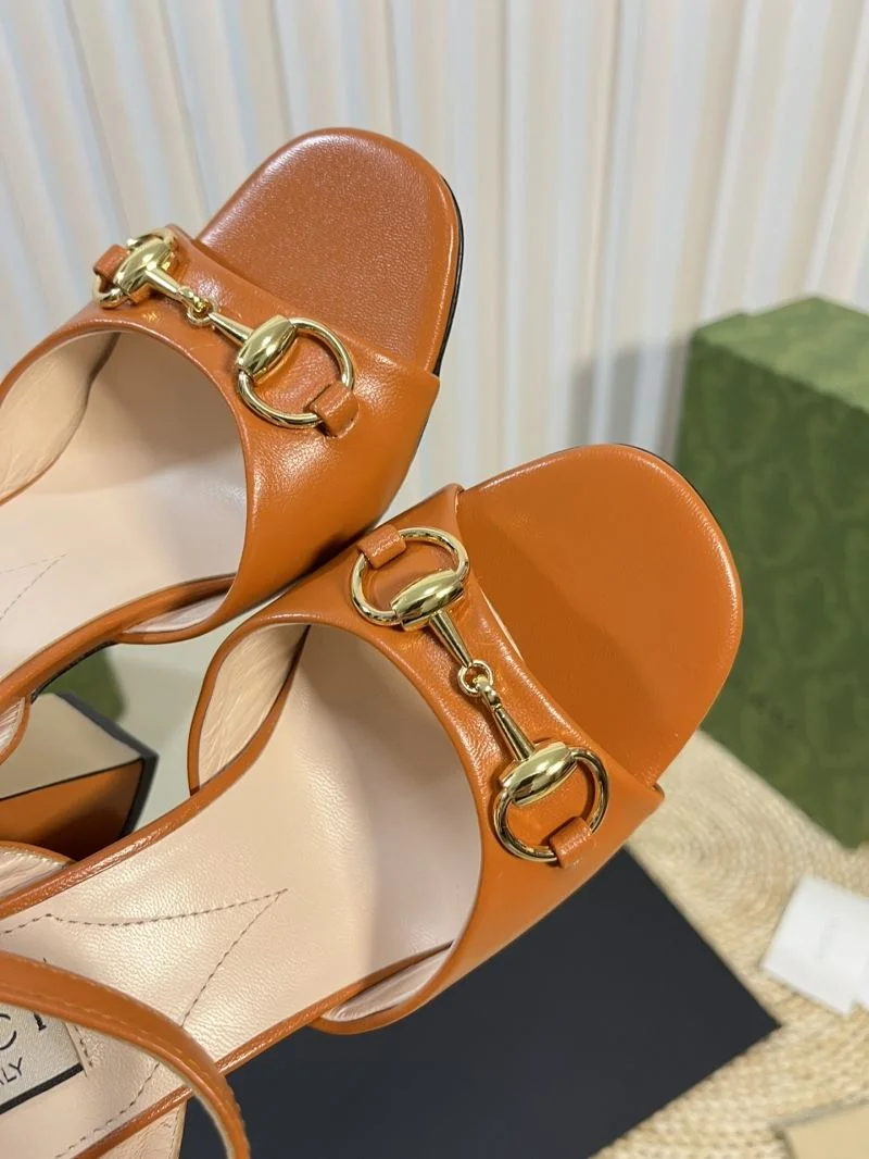 Sporty Gucci Sandals 25032