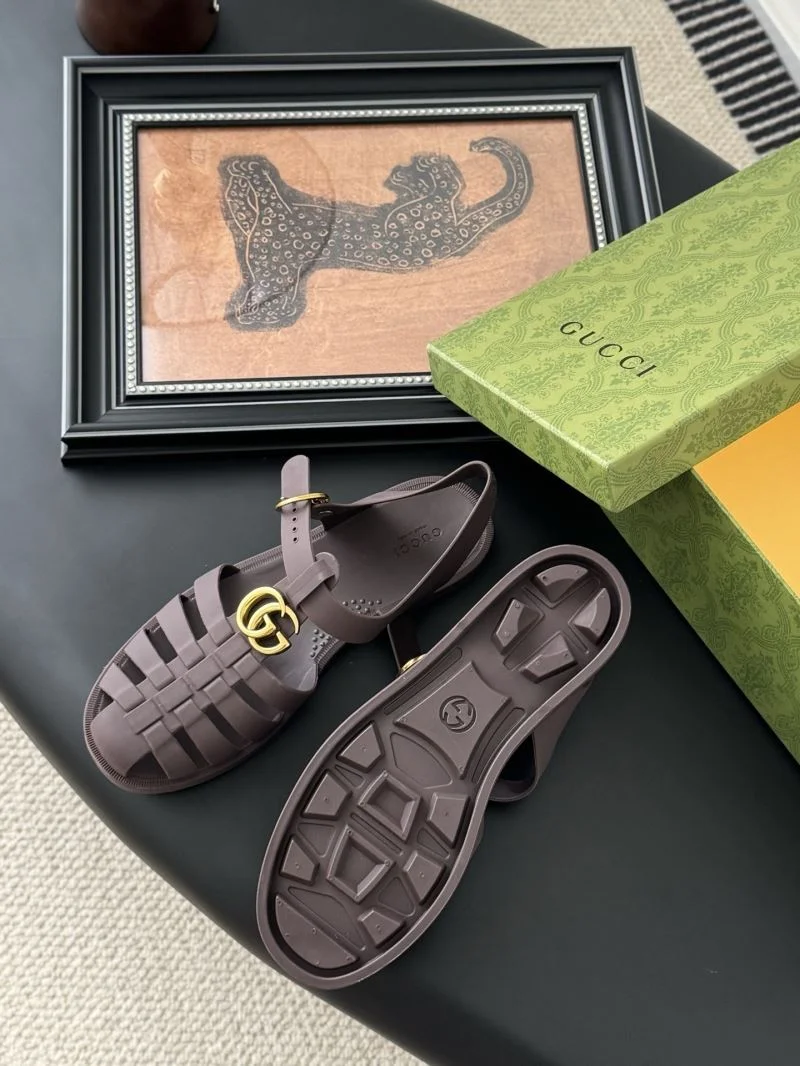 Lightweight Gucci Sandals 24810