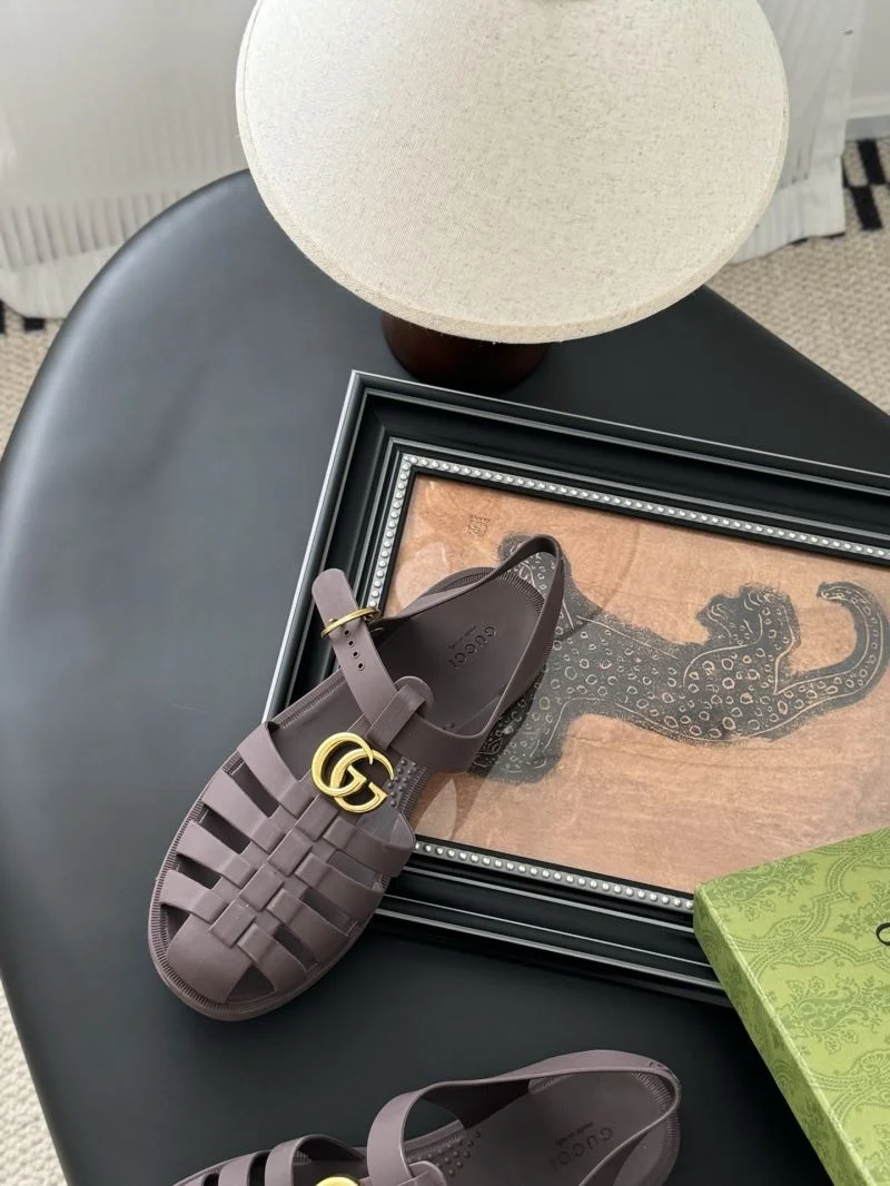 Lightweight Gucci Sandals 24810