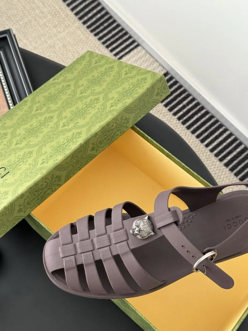 Snug Gucci Sandals 24787