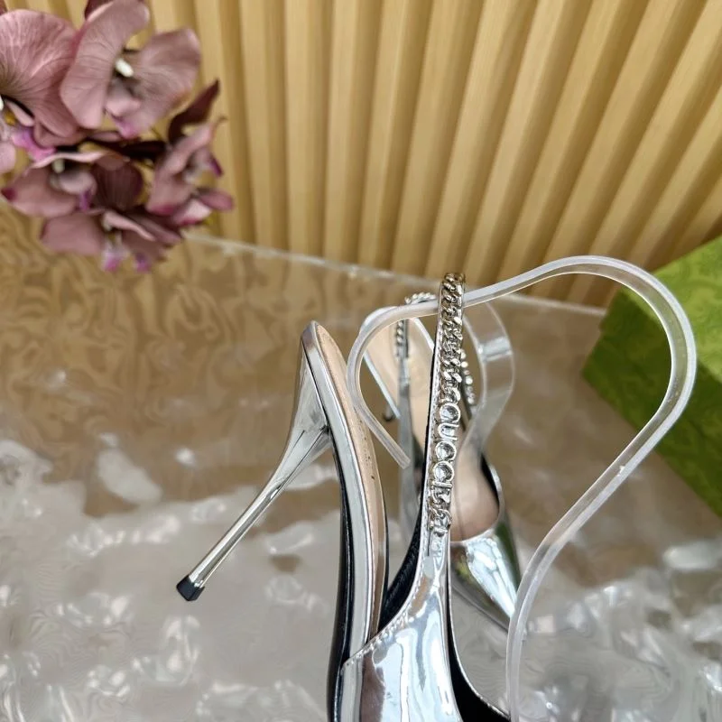 Versatile Gucci Sandals 24796