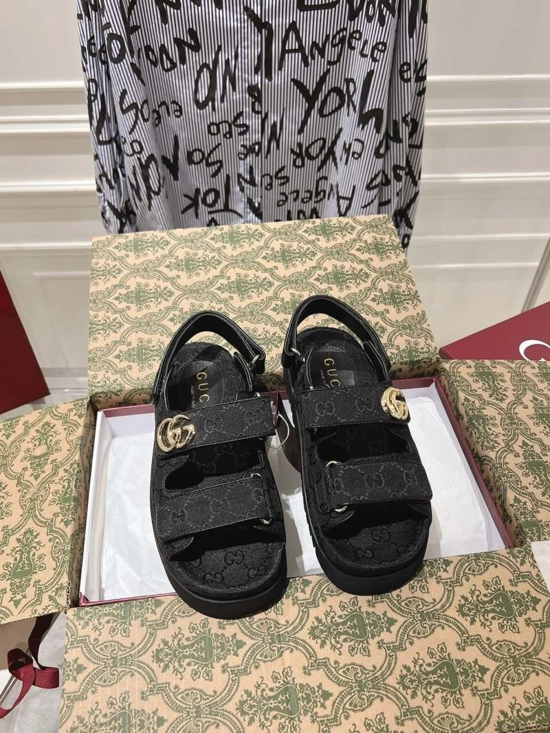Neat Gucci Sandals 23780