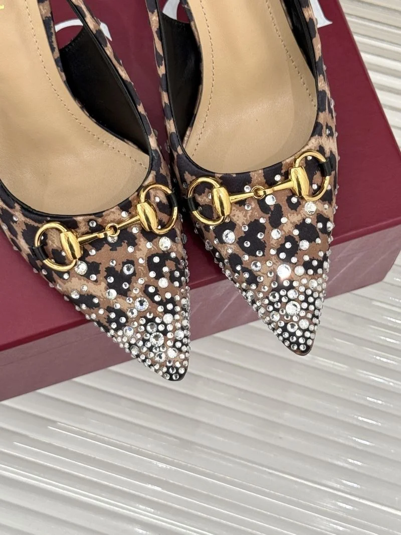 Bright Gucci Sandals 24731