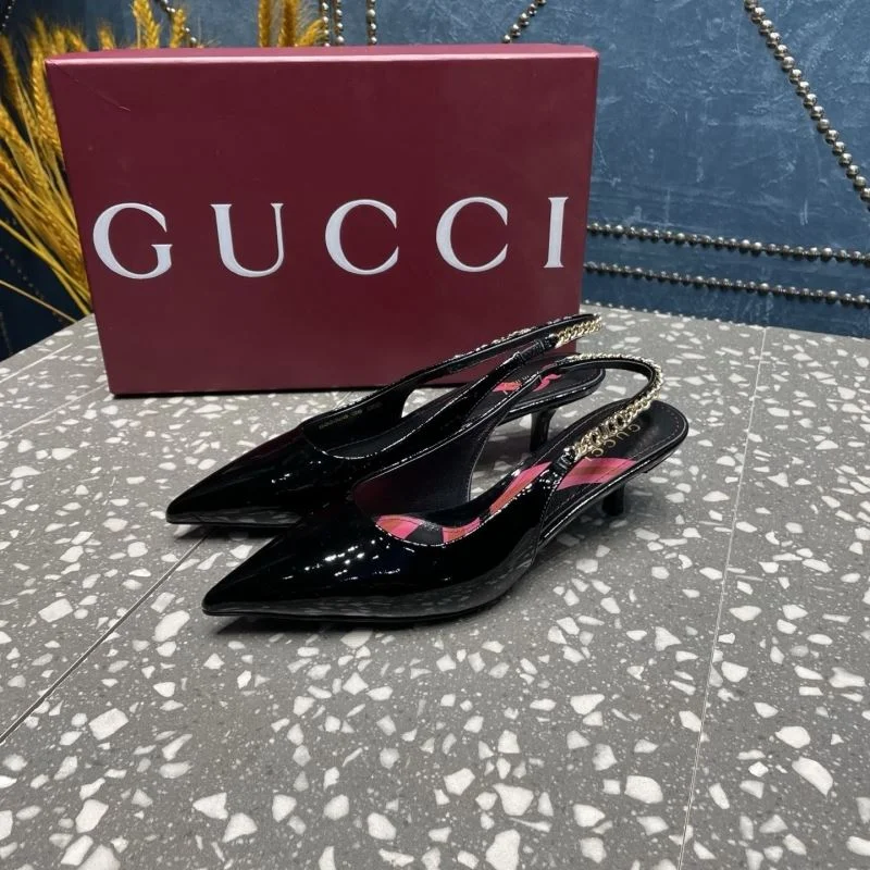 Sleek Gucci Sandals 25977