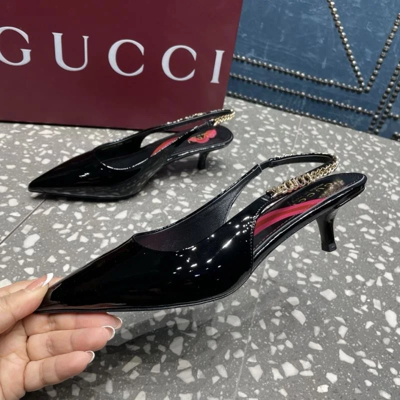 Sleek Gucci Sandals 25977