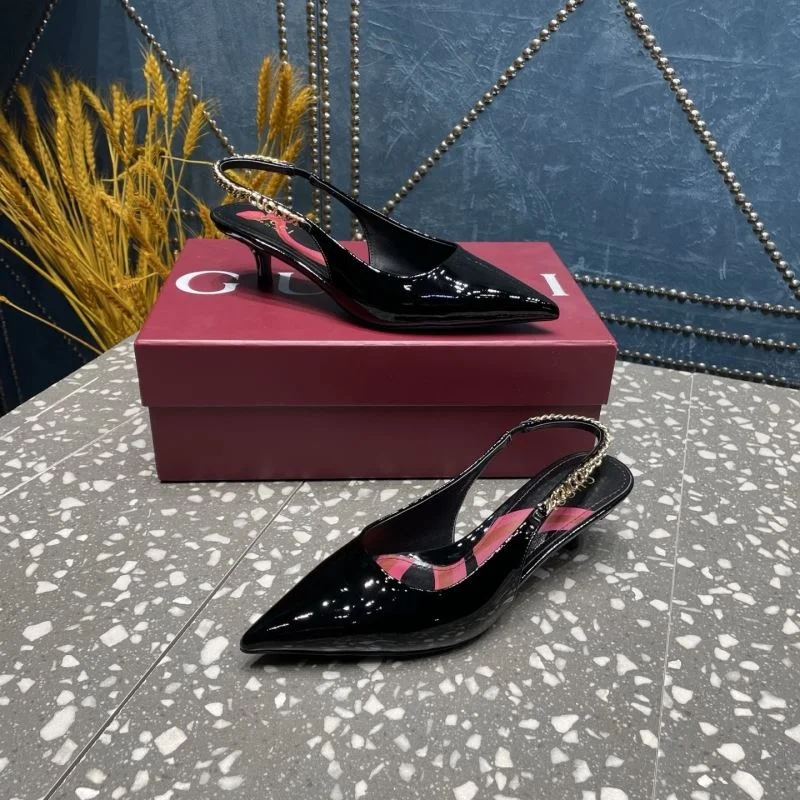 Sleek Gucci Sandals 25977