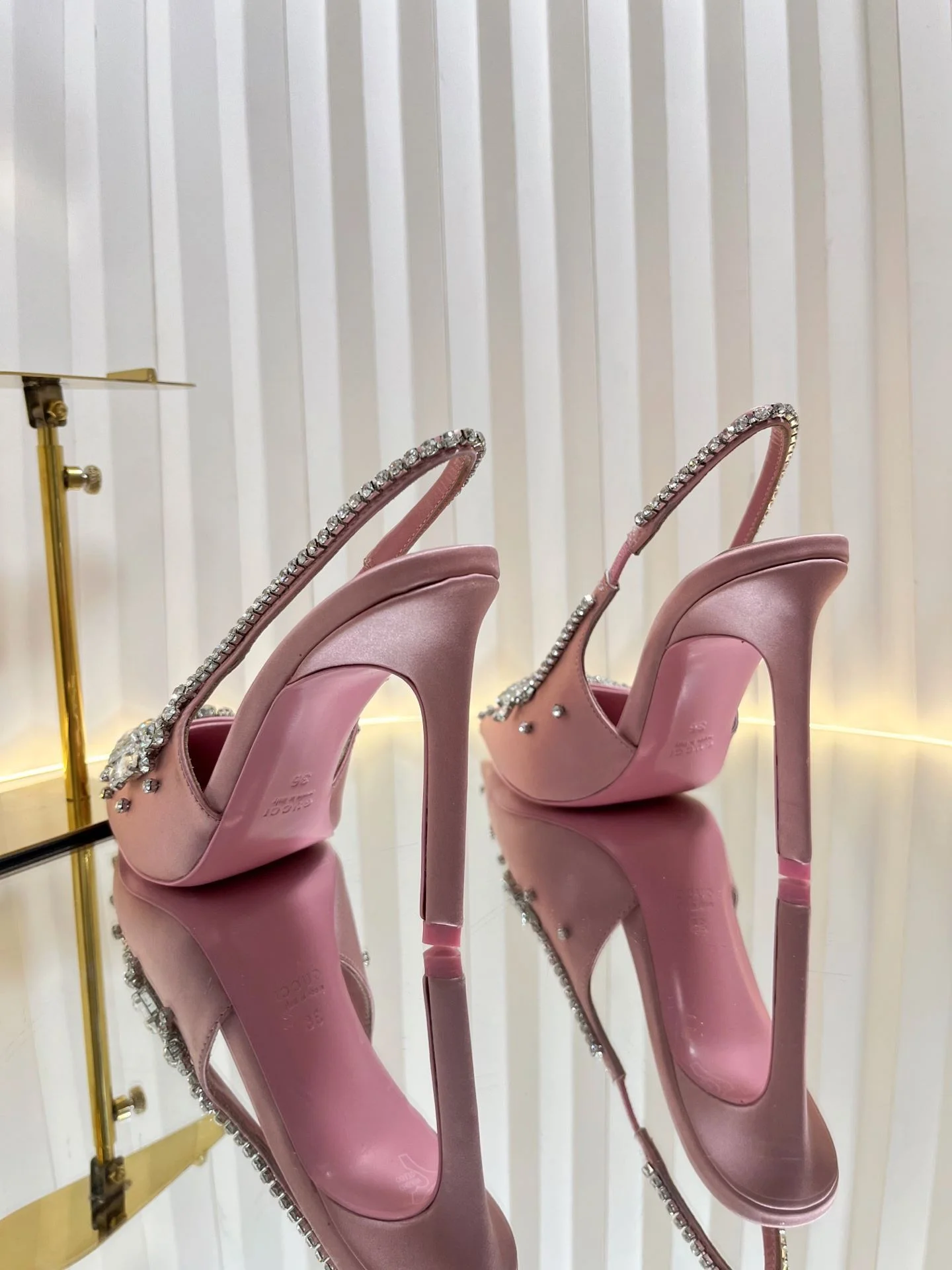 Gucci Sandals Soft 24361