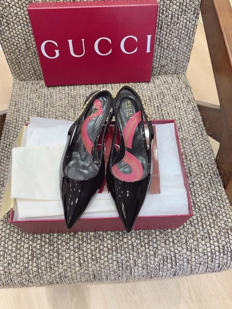 FlexibleFit Gucci Sandals 23764
