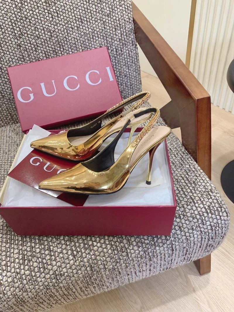 Chic Gucci Sandals 24352