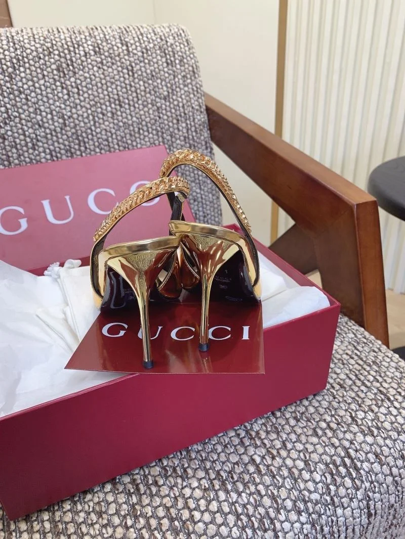 Chic Gucci Sandals 24352