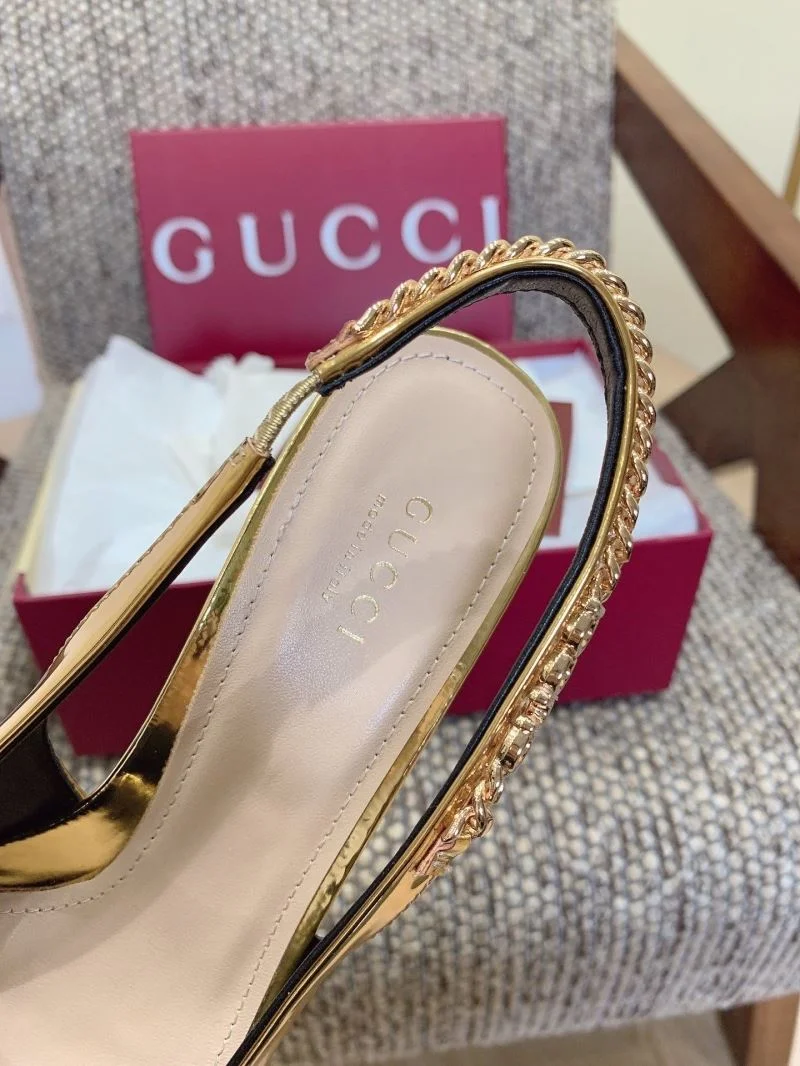 Chic Gucci Sandals 24352