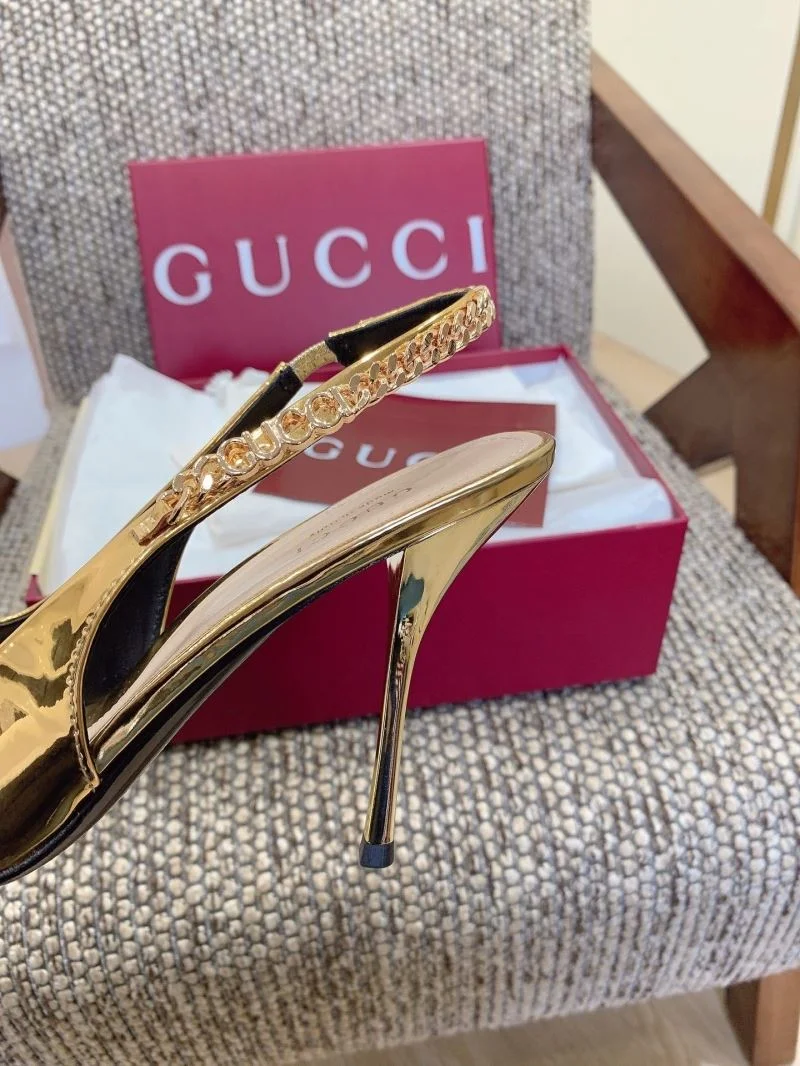 Chic Gucci Sandals 24352