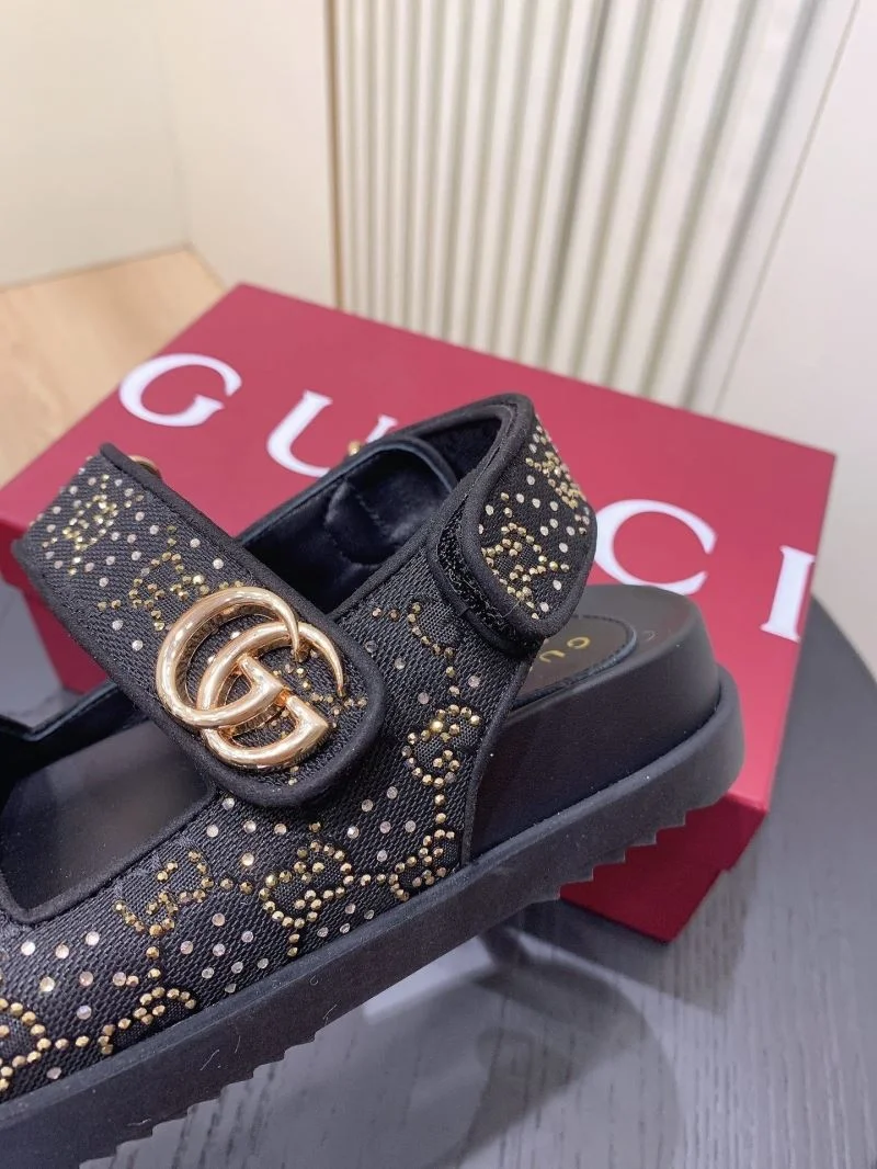 Unique Gucci Sandals 24367