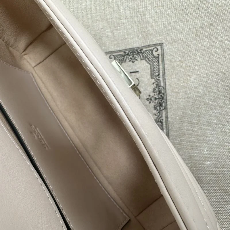 SmoothTexture Gucci Satchel Bags 50753