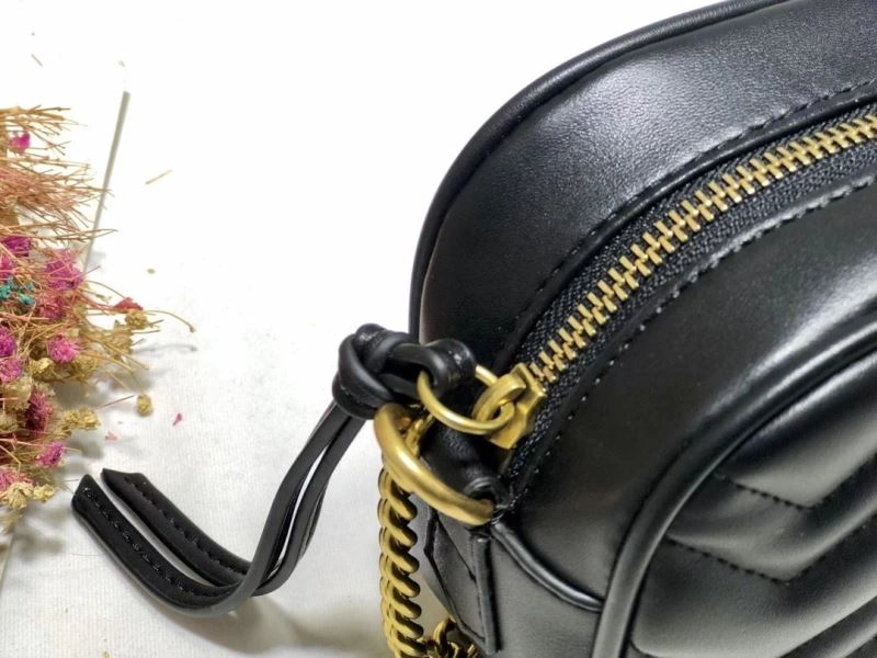 Sporty Gucci Satchel Bags 81151
