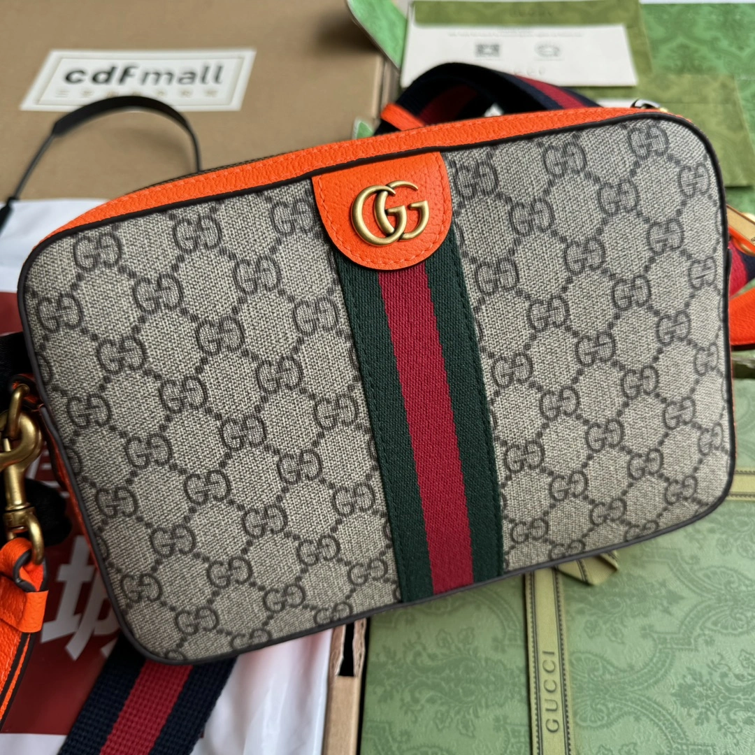Unisex Gucci Satchel Bags 72395