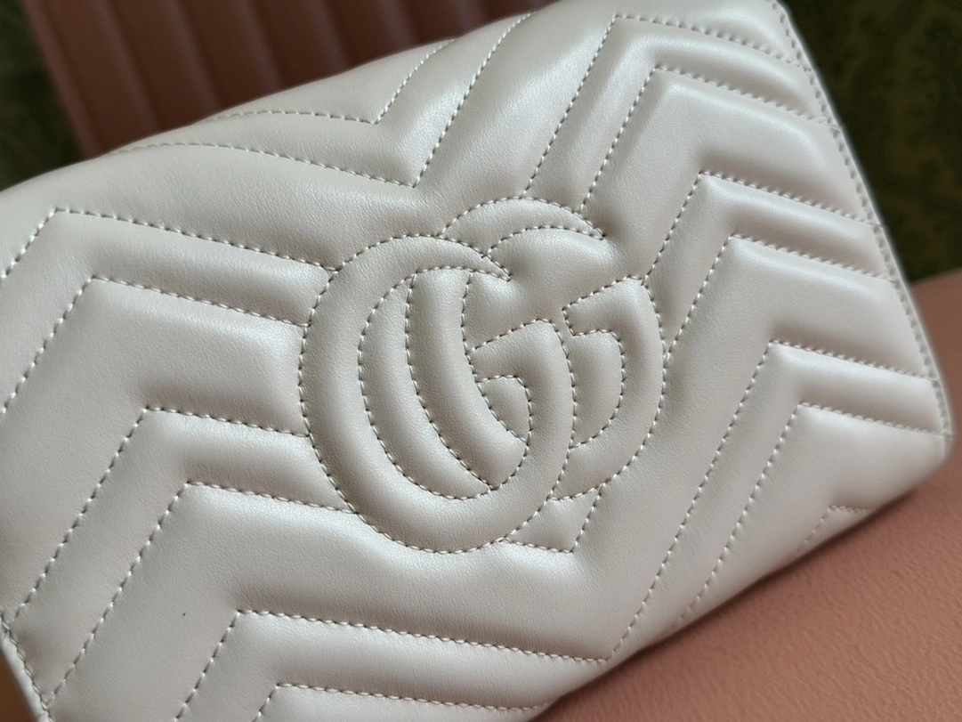 Sporty Gucci Satchel Bags 72384
