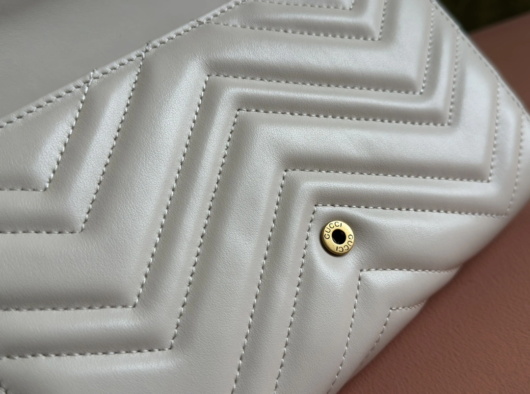 Sporty Gucci Satchel Bags 72384