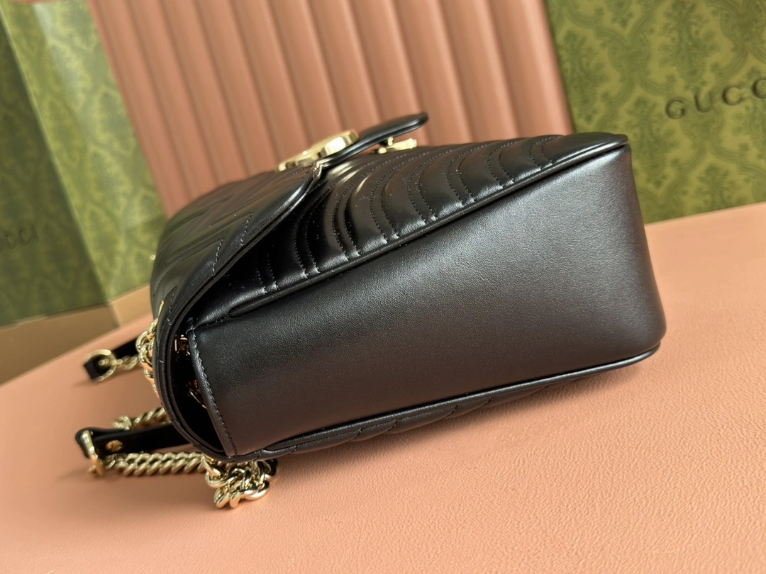 SmoothTexture Gucci Satchel Bags 72381