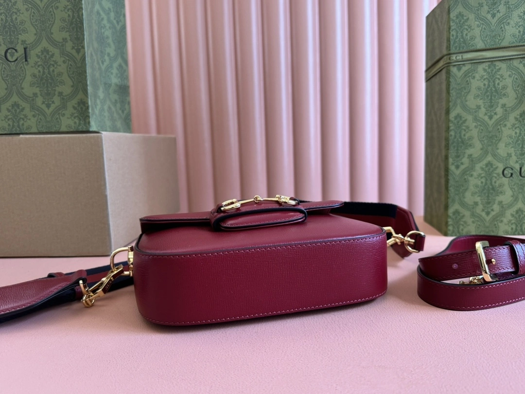 SmoothTexture Gucci Satchel Bags 72365