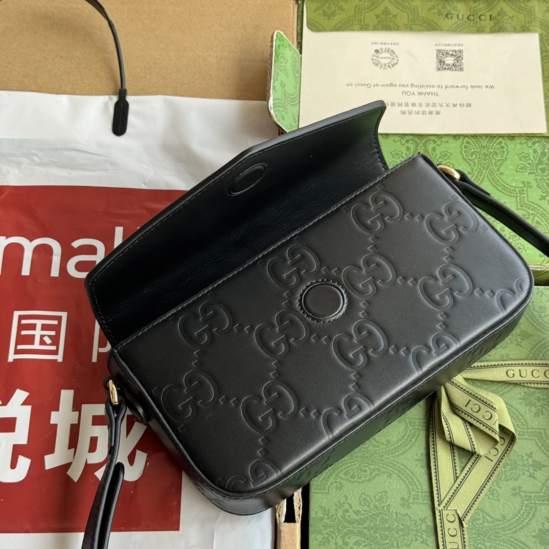 Gucci Satchel Bags Snug 72323