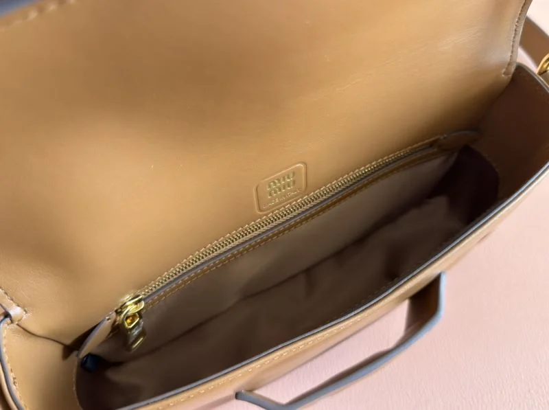Gucci Satchel Bags TimelessDesign 49825