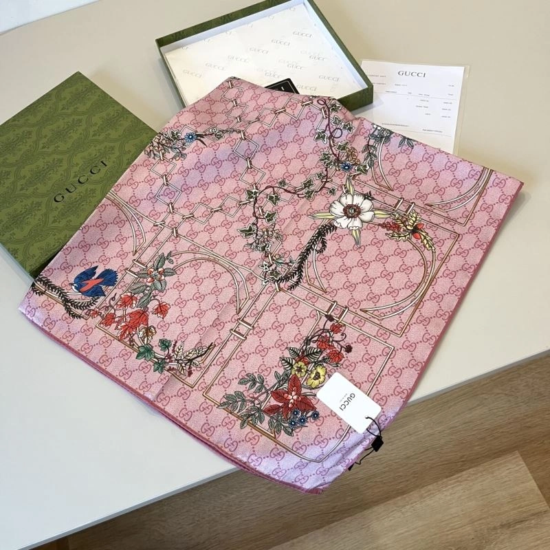 Gucci Scarf EyeCatching 270718