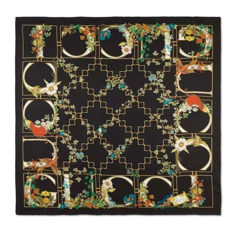 RelaxedFit Gucci Scarf 270716