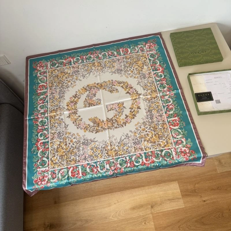 Gucci Scarf Sustainable 270721
