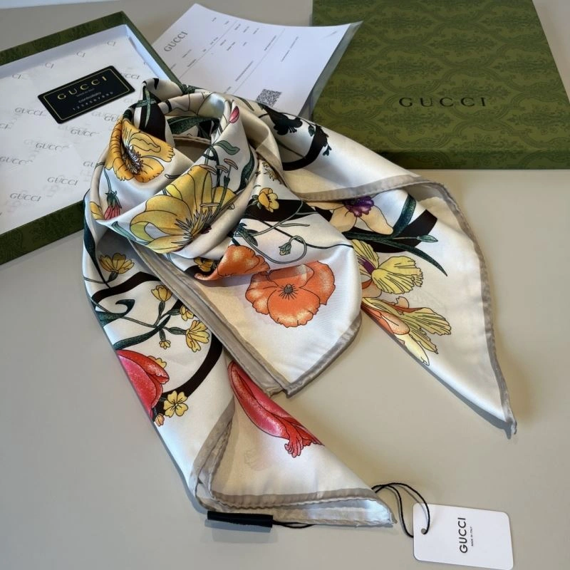 Gucci Scarf StreetReady 270694
