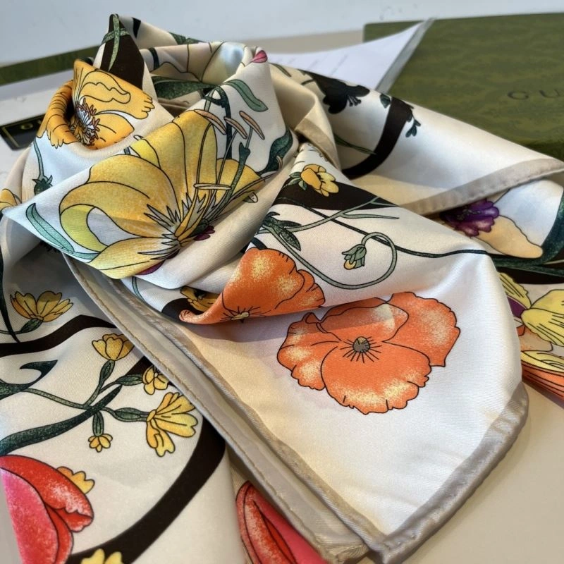 Gucci Scarf StreetReady 270694