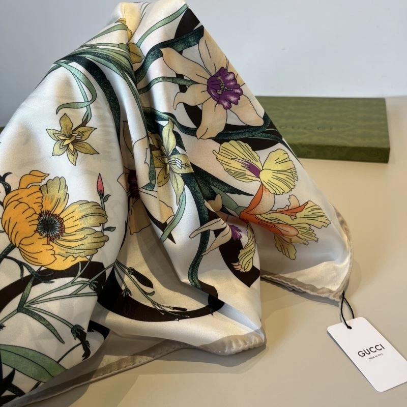 Gucci Scarf StreetReady 270694