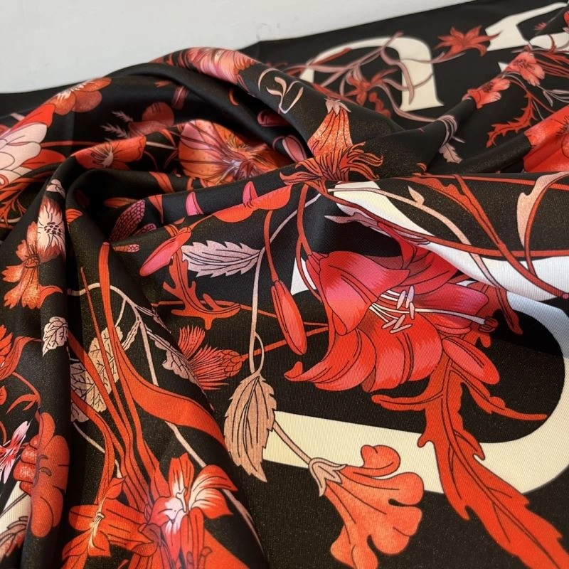 Compact Gucci Scarf 270704