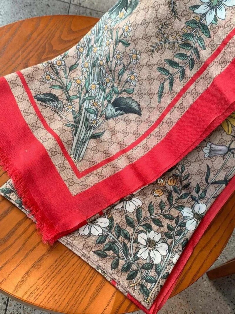 Gucci Scarf MultiPurpose 271102