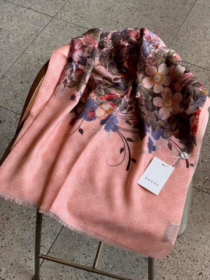 Gucci Scarf WeatherProof 271099