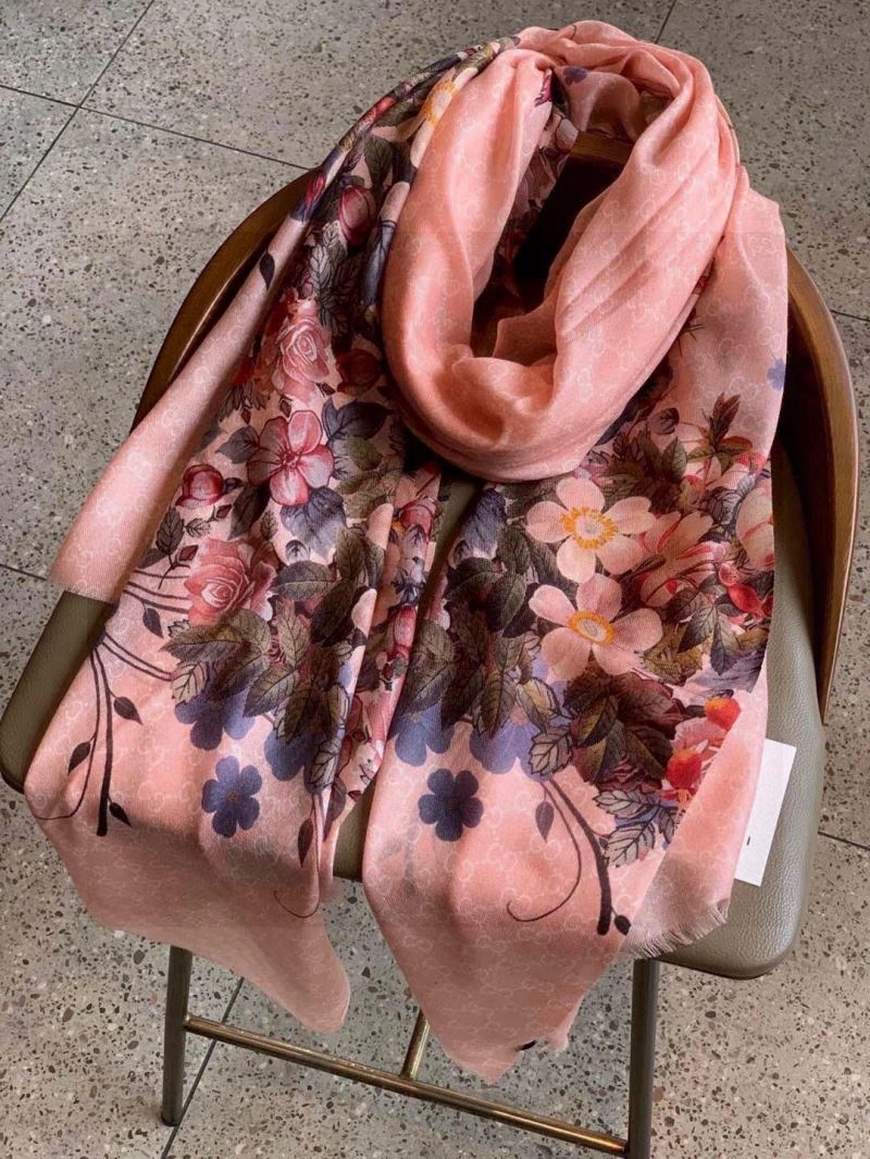 Gucci Scarf WeatherProof 271099