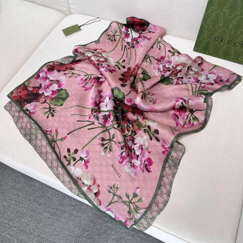 Gucci Scarf Practical 271079