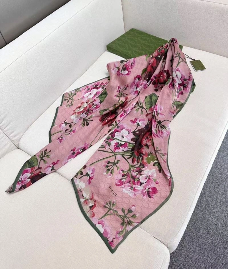 Gucci Scarf Practical 271079