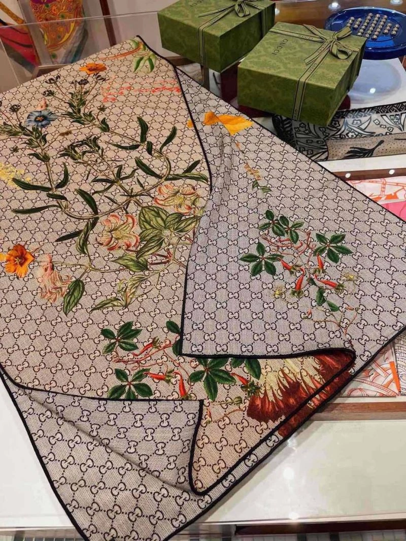 Premium Gucci Scarf 271073