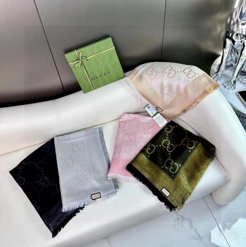 Tailored Gucci Scarf 271069