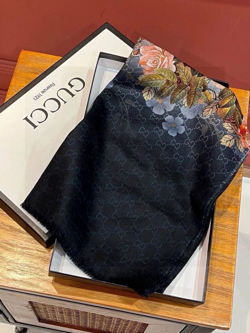 Attractive Gucci Scarf 271037