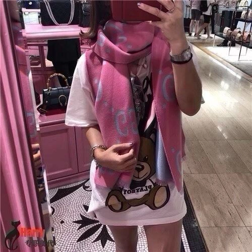 Gucci Scarf StreetReady 271049