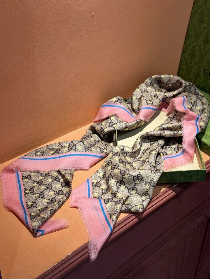 Elegant Gucci Scarf 271818