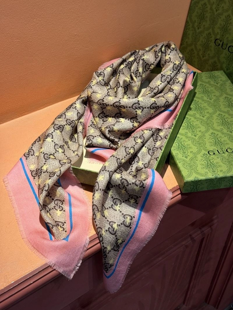 Elegant Gucci Scarf 271818