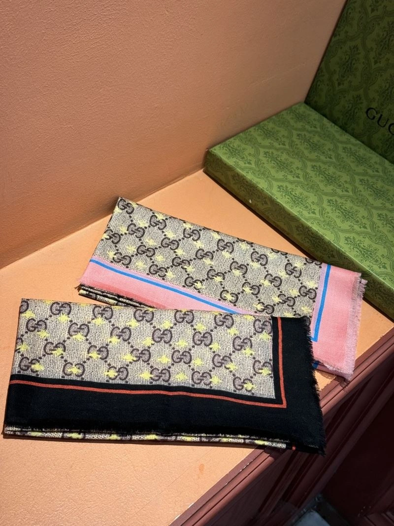 Gucci Scarf Flexible 271815